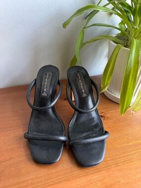 STEVEN by Steve Madden Black Double-Ring Strap Heeled Sandals